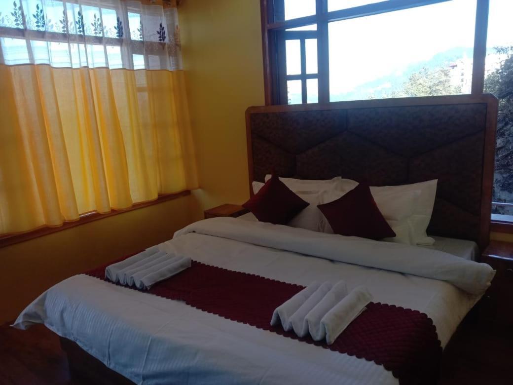 Floret Sojourn Hotel Shimla Exterior photo